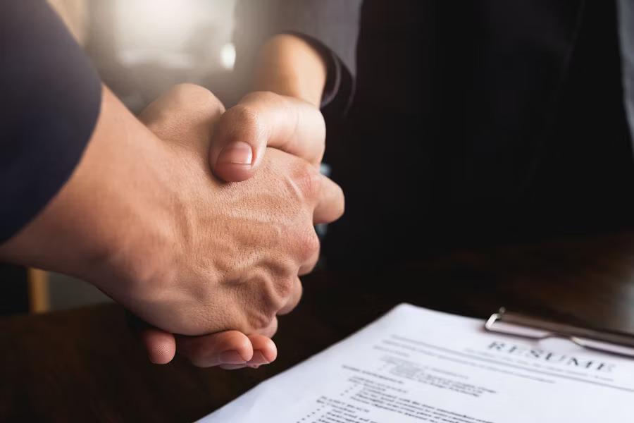 image tow hands shake